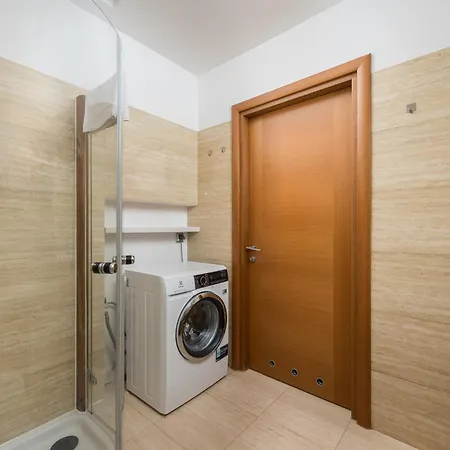 Market Place Homely Apartment